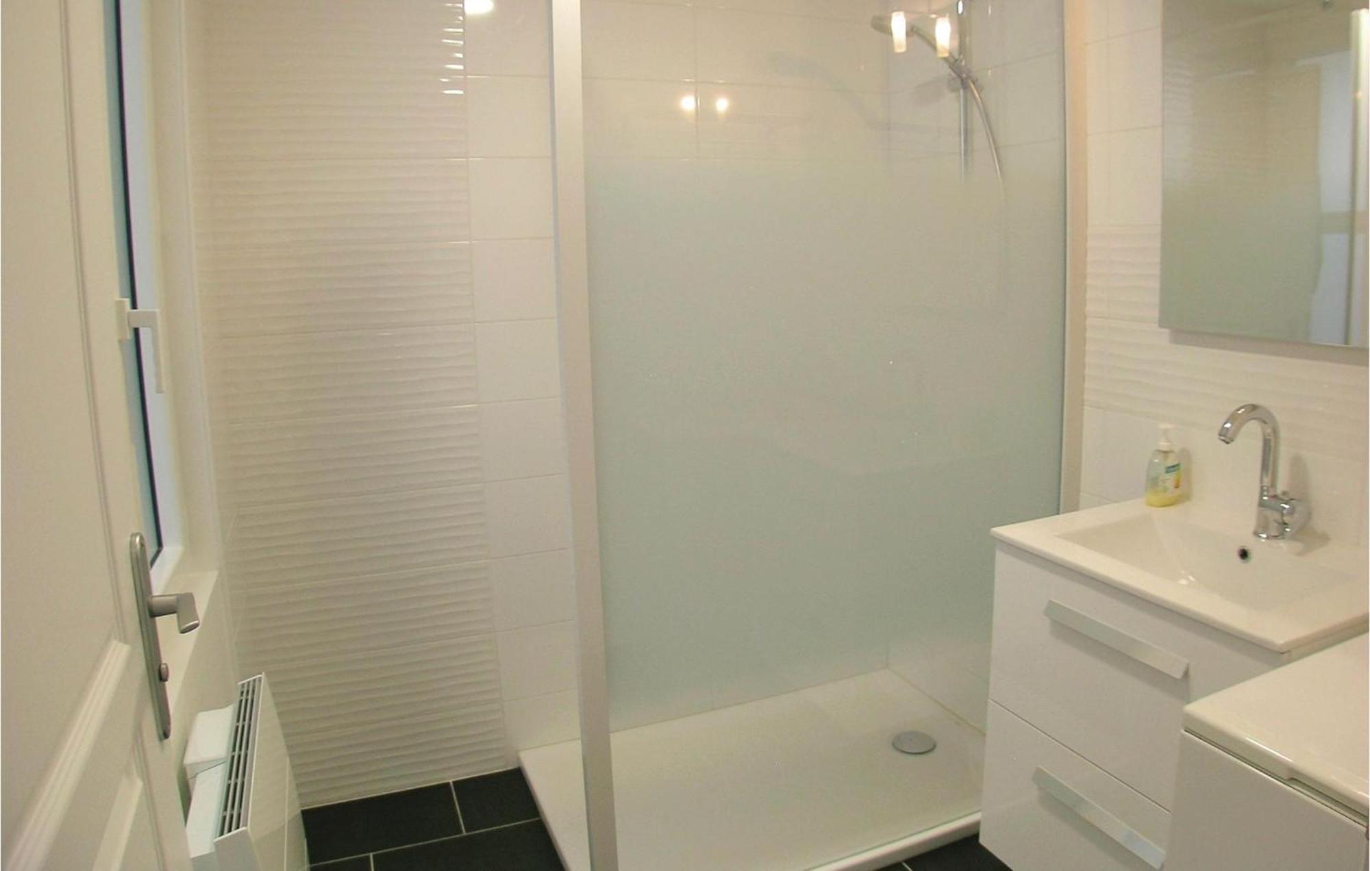 2 Bedroom Awesome Apartment In Mers-Les-Bains Zewnętrze zdjęcie