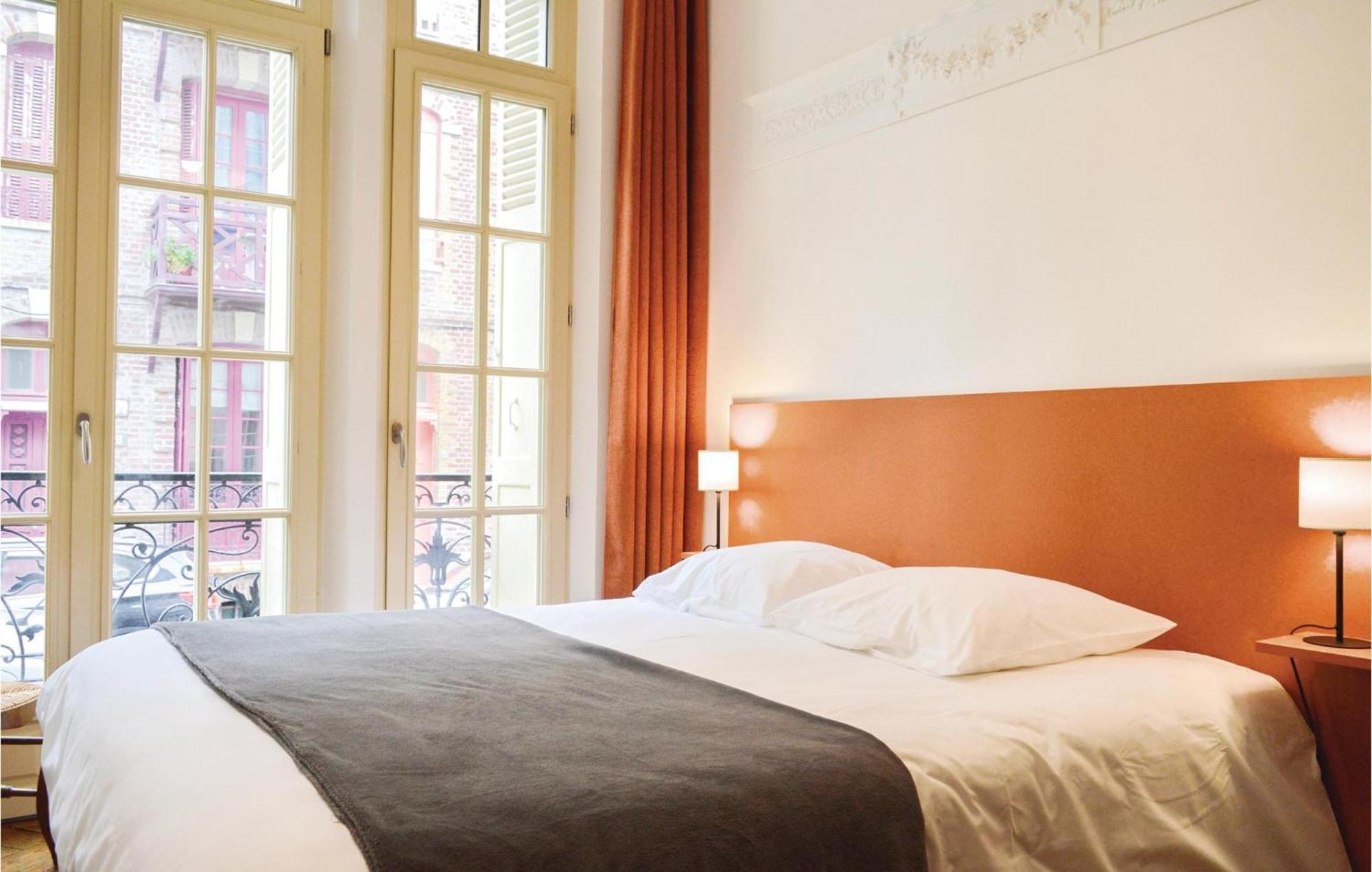 2 Bedroom Awesome Apartment In Mers-Les-Bains Zewnętrze zdjęcie