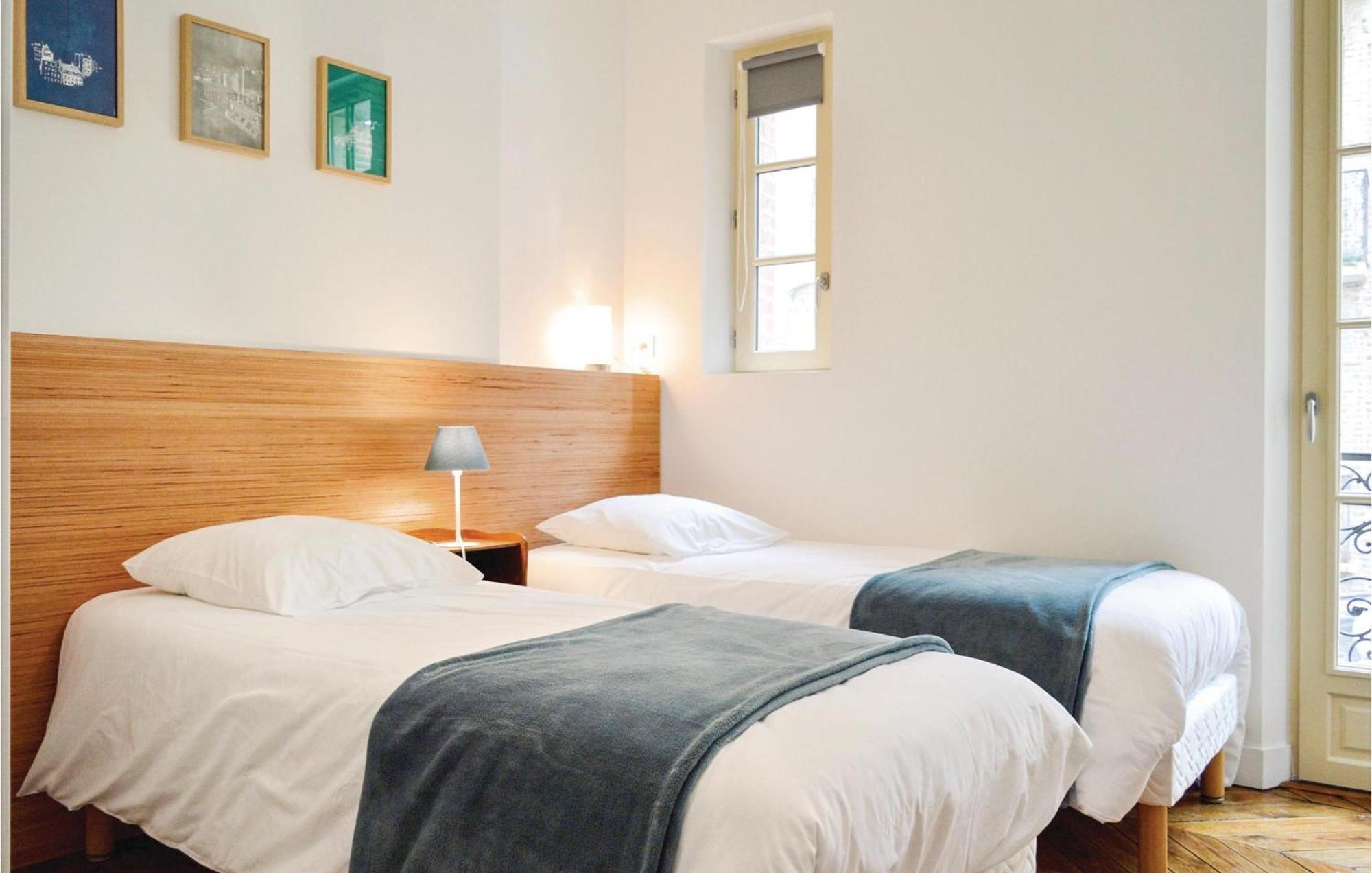 2 Bedroom Awesome Apartment In Mers-Les-Bains Zewnętrze zdjęcie