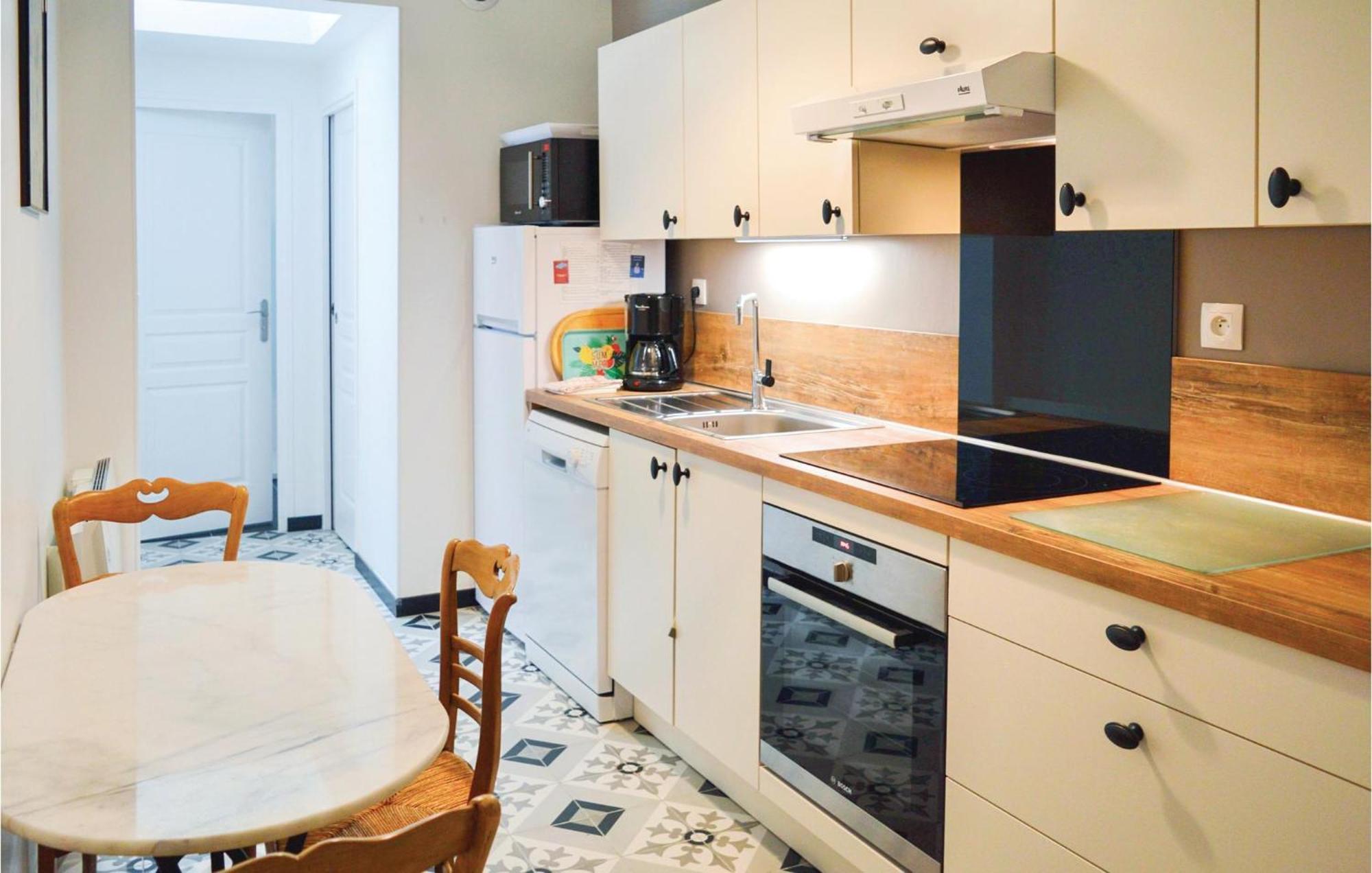 2 Bedroom Awesome Apartment In Mers-Les-Bains Zewnętrze zdjęcie