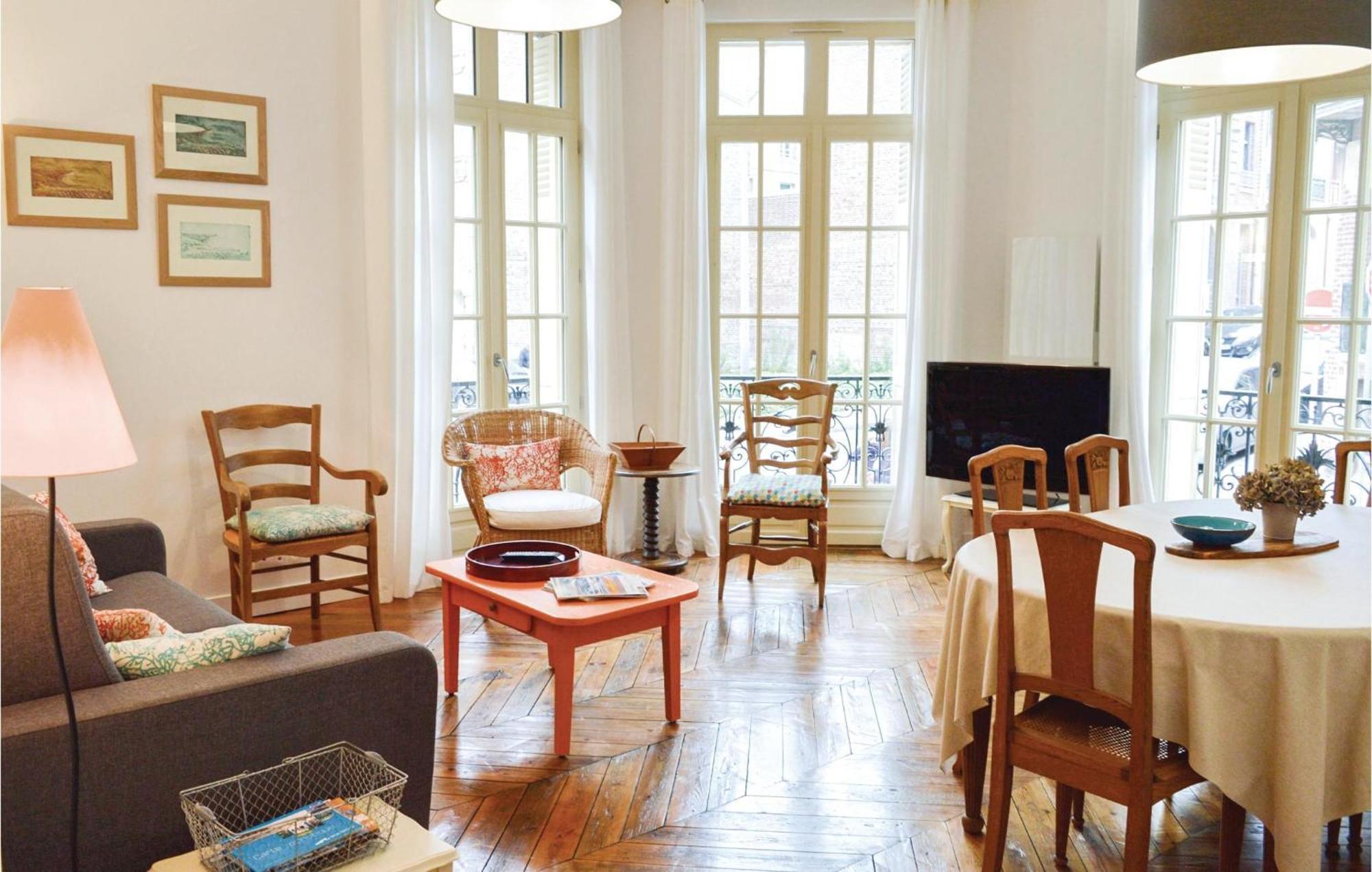 2 Bedroom Awesome Apartment In Mers-Les-Bains Zewnętrze zdjęcie