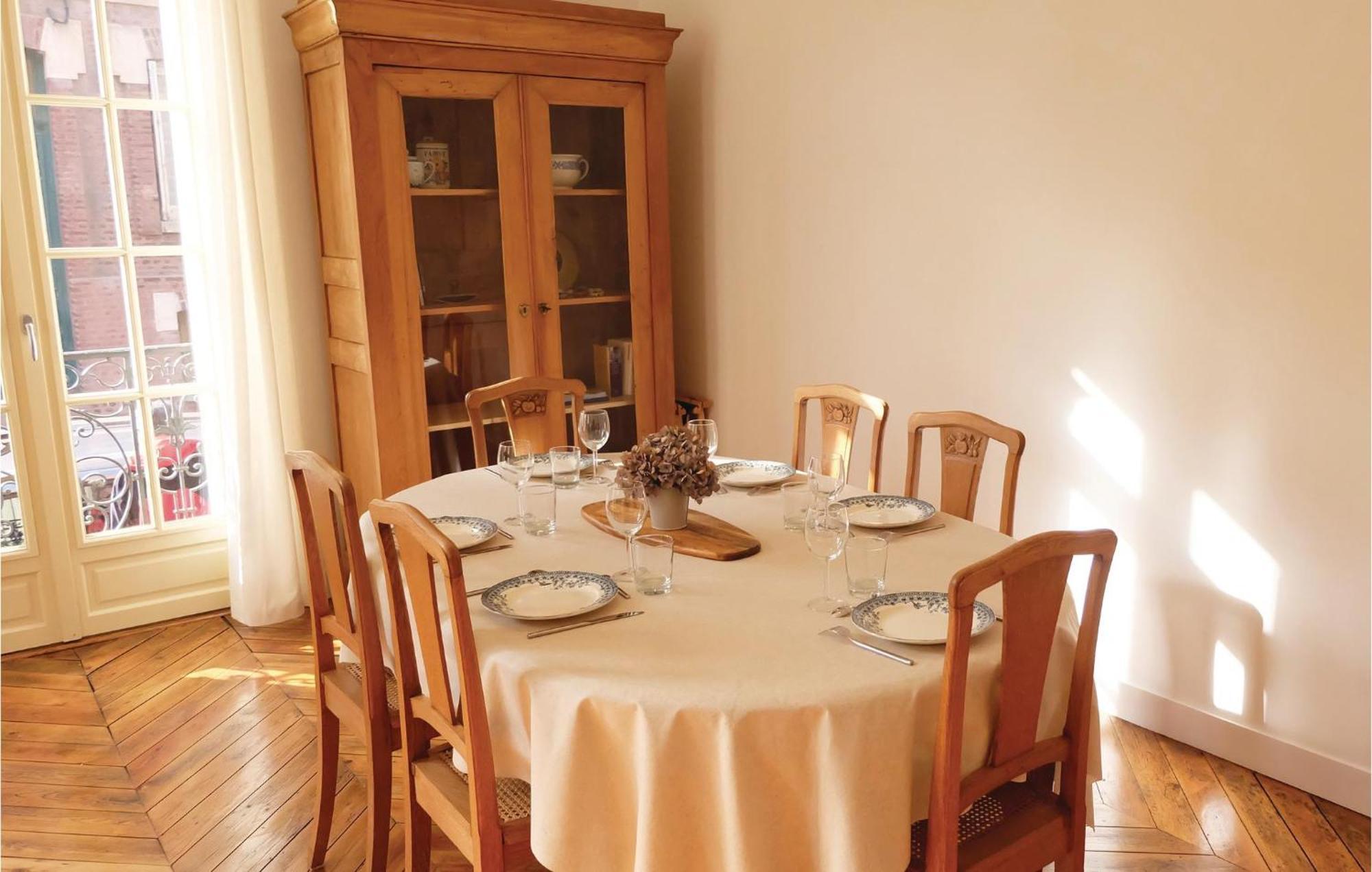 2 Bedroom Awesome Apartment In Mers-Les-Bains Zewnętrze zdjęcie
